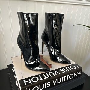 Steve Madden wagner patent leather Black Heeled Boots